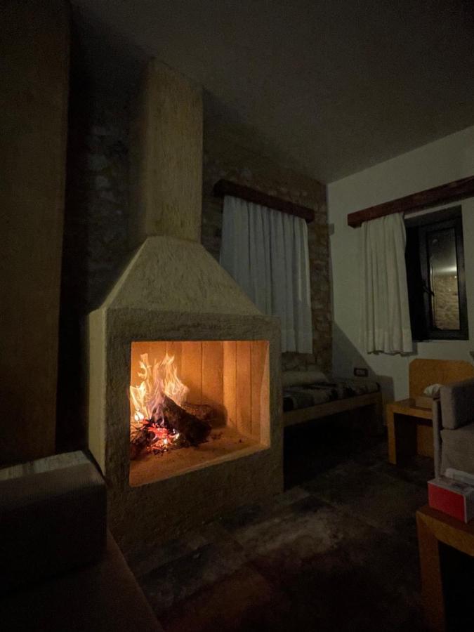 Kesemi Apartamento Kalavryta Exterior foto